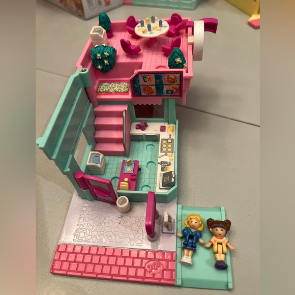Blue Bird Other - vintage Polly Pocket Bluebird 1994 Drive-Thru Burger Stand Restaurant Playset